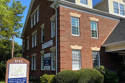 outside view of Wrightsville Dental in Wilmington, NC